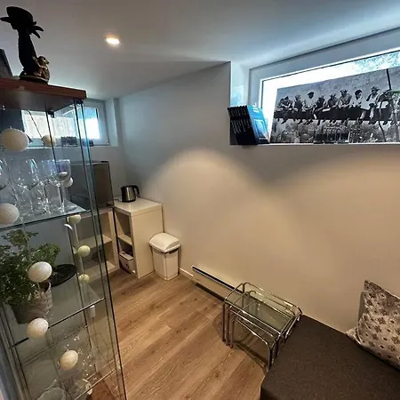 Basement With Parking Apartman *