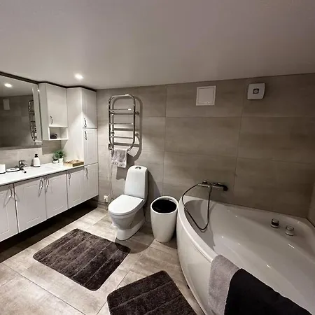 Appartamento Basement With Parking